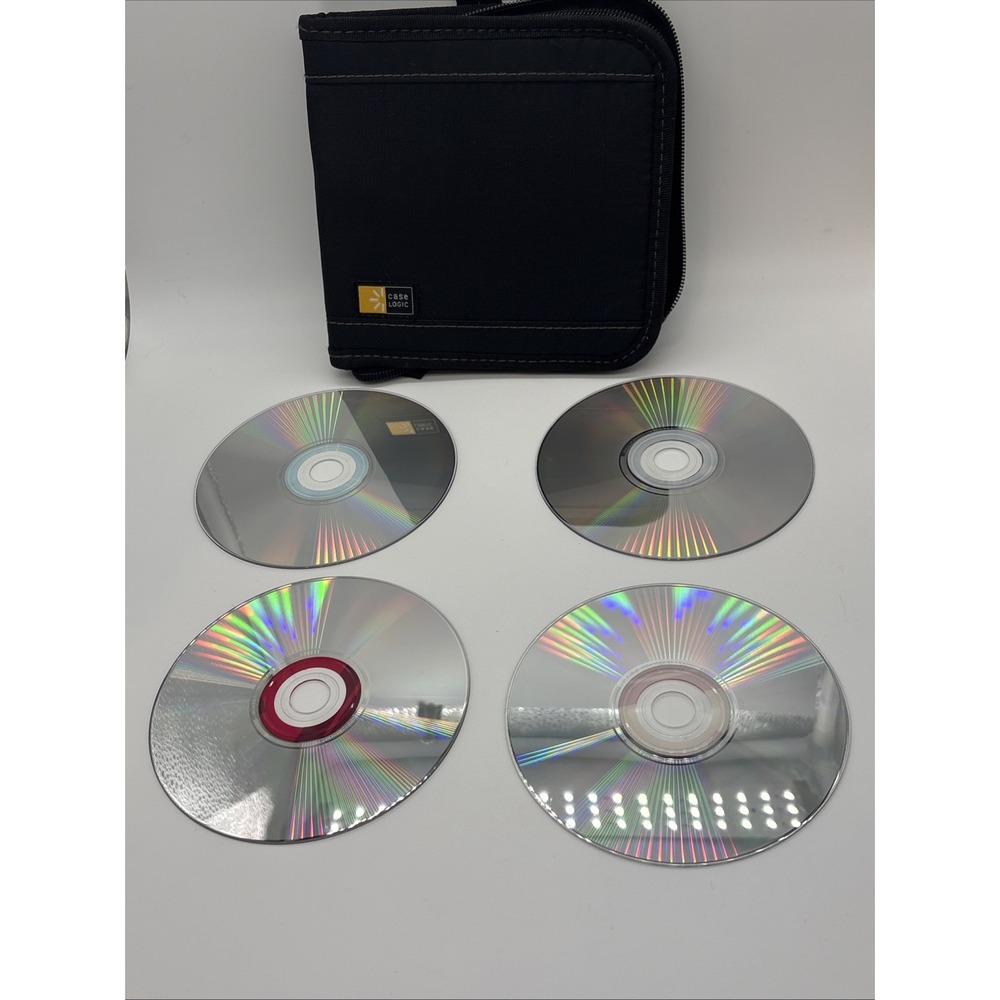 Taylor Swift CD Lot of 4: Self Titled, Speak Now & Both Red CDs With Carry Case - Picture 5 of 6